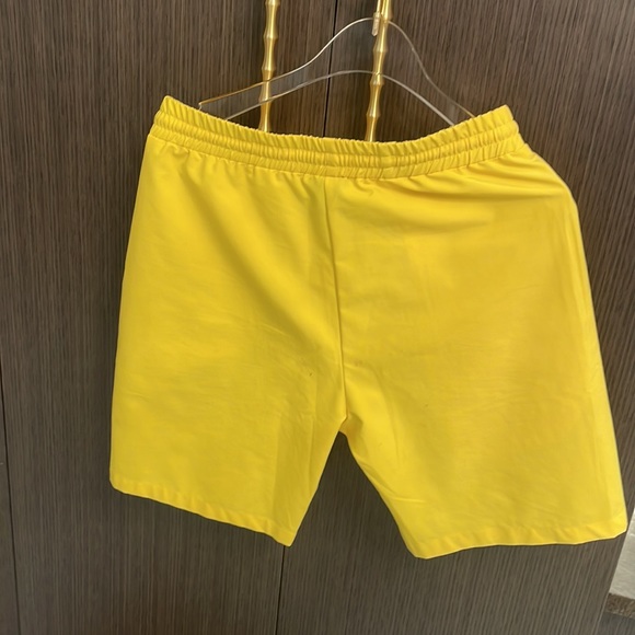💛⭐️ Super Stylish Yellow Shorts 💛⭐️ - Picture 10 of 12